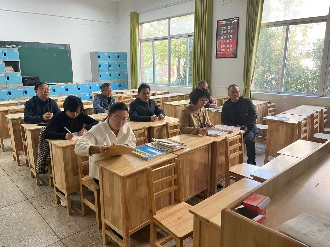 岳阳市第十五中学五十年校庆巡礼“名师风采”系列之十一